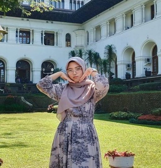 Ratri Mei Setiasih